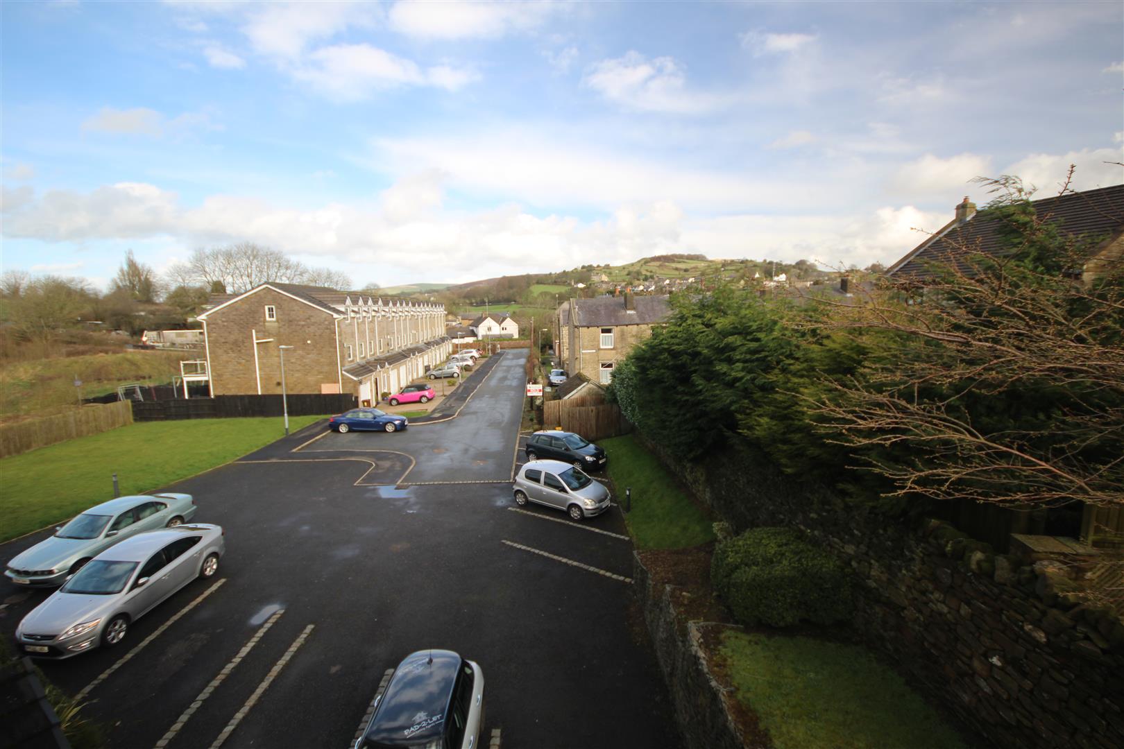 2 bedroom apartment For Sale in Foulridge, Colne - IMG_9367.JPG